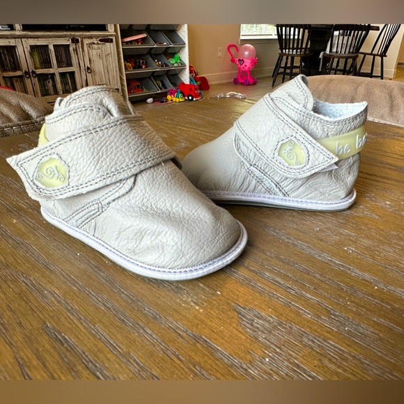 Magical Shoes for Babies - Picture 1 of 5